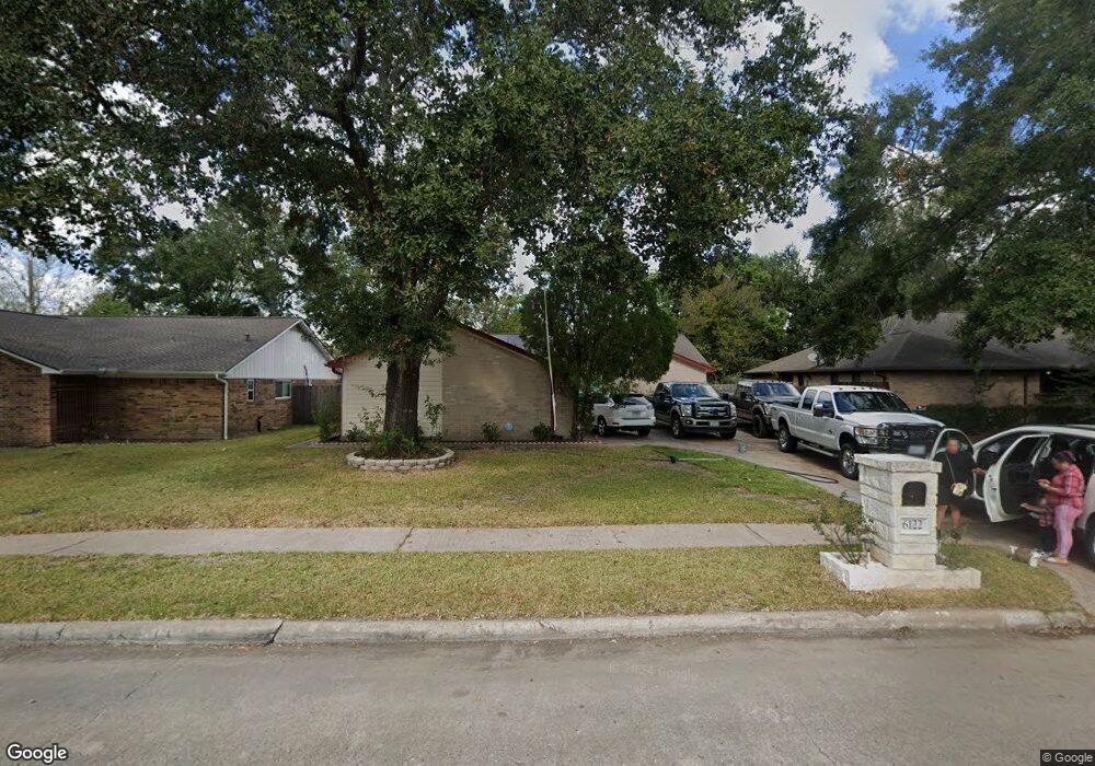 6122 Elkwood Forest Dr, Houston, TX 77088 - photo 1