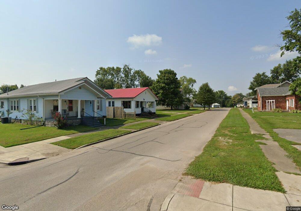 307 W 2nd St, Bicknell, IN 47512 - photo 1