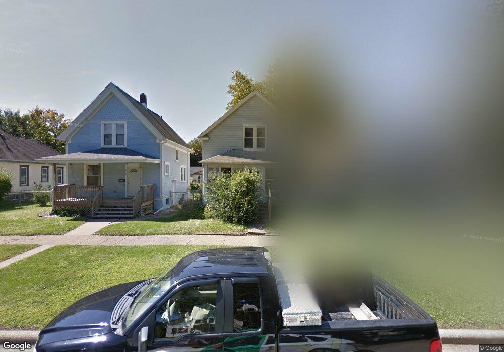 808 8th St SW, Cedar Rapids, IA 52404 - photo 1