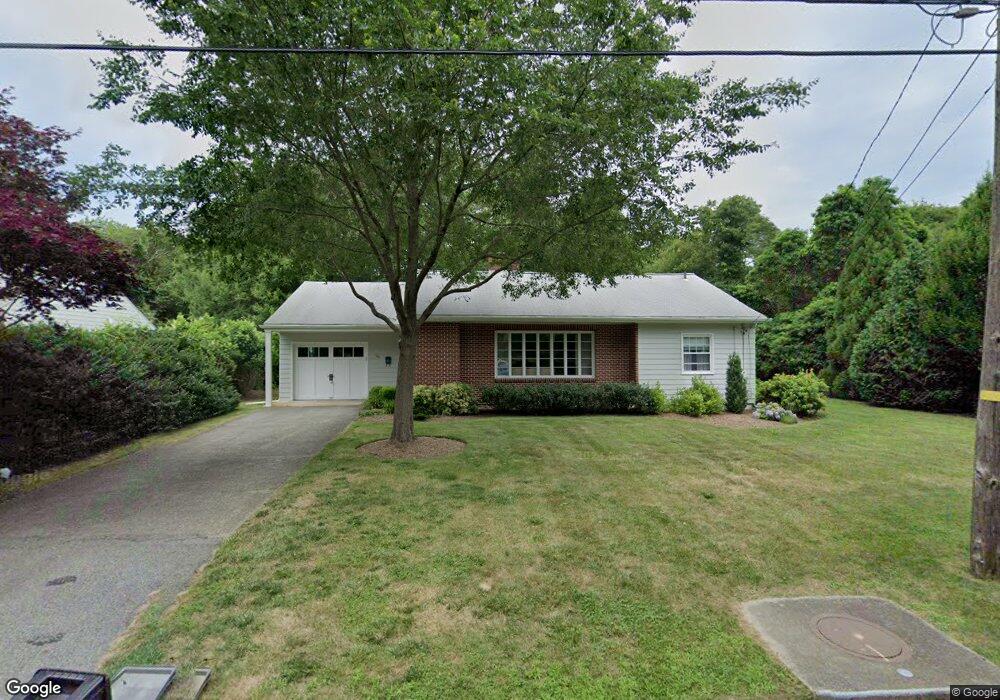 36 William St, South Dartmouth, MA 02748 - photo 1