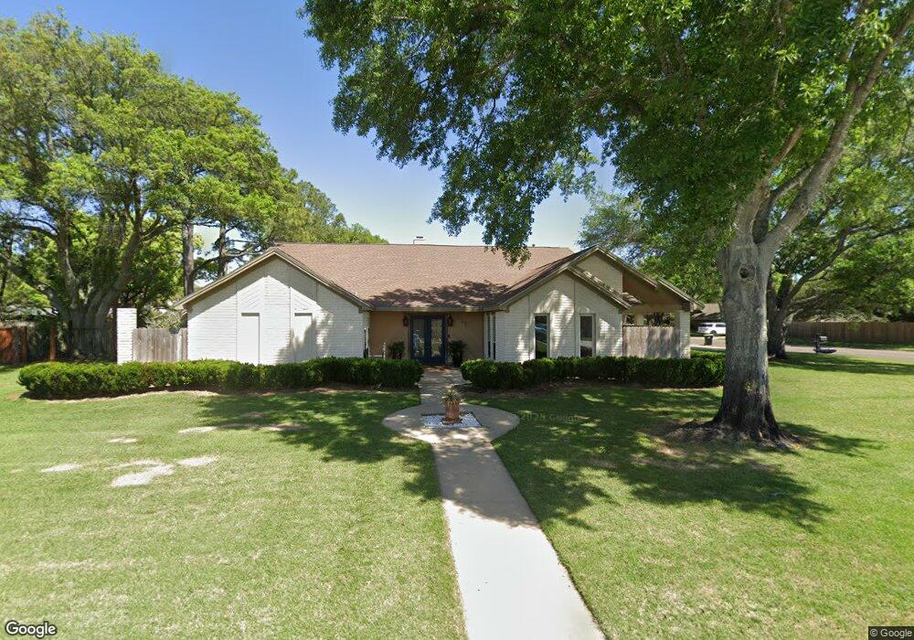 615 2nd St, Bay City, TX 77414 - photo 1