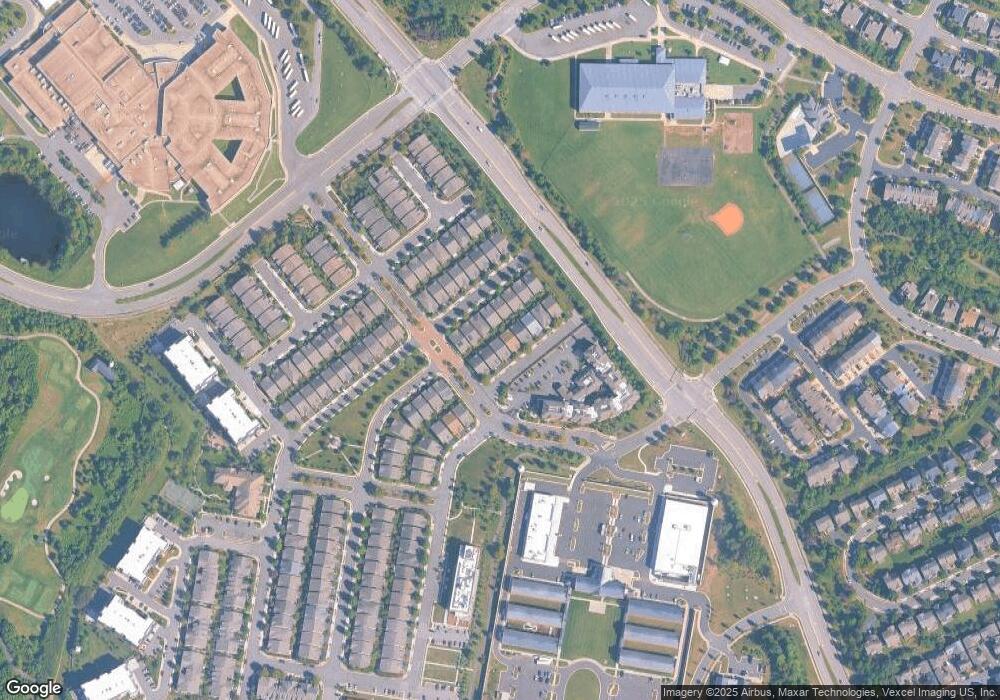 8894 Calla Lily Ct, Lorton, VA 22079 - photo 1