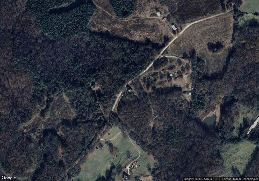 435 Aderhold Rd, Carnesville, GA 30521 - photo 1