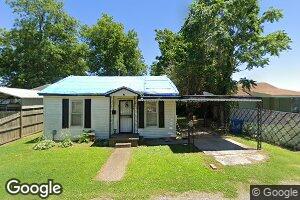 806 S 6th St, Hayti, MO 63851