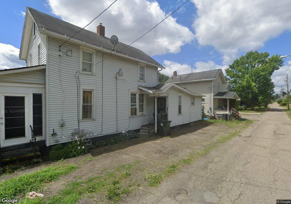 931 Gibbs Ave NE, Canton, OH 44705 - photo 1