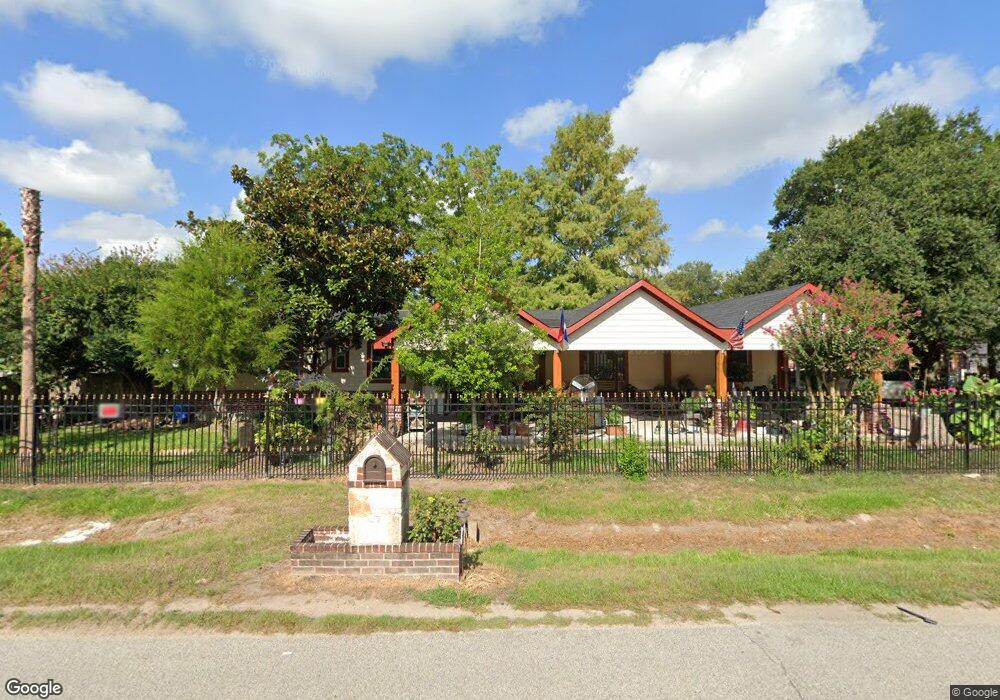 11107 Cora St, Houston, TX 77088 - photo 1