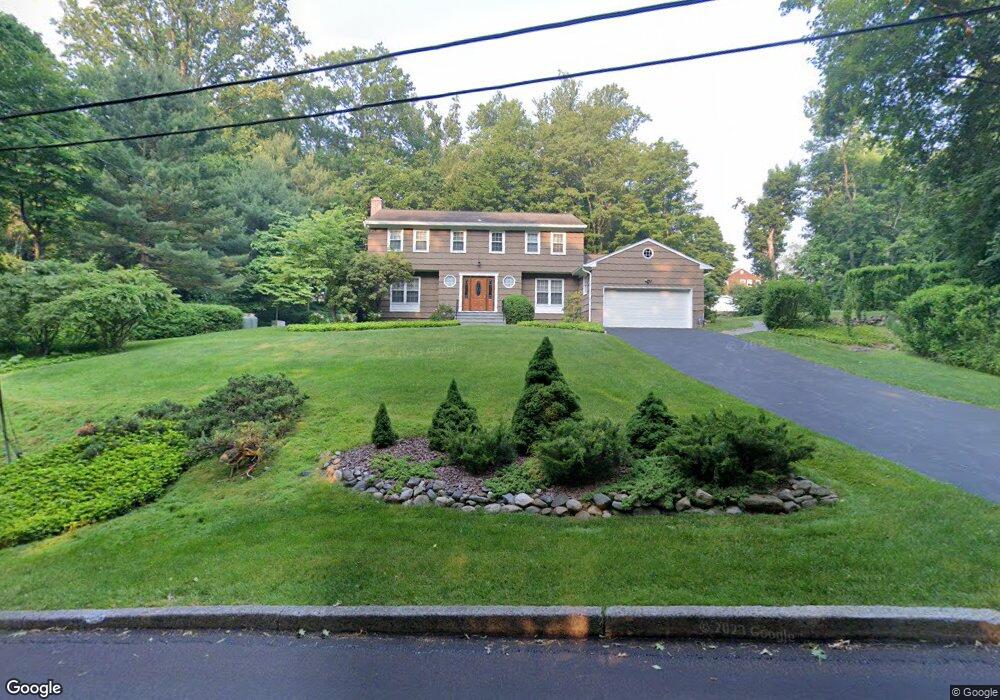 30 Suzanne Ln, Pleasantville, NY 10570 - photo 1