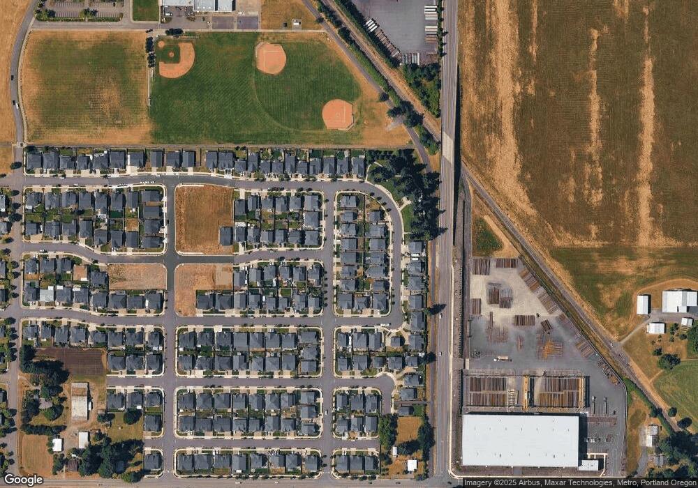 1058 S Walnut St, Canby, OR 97013 - photo 1