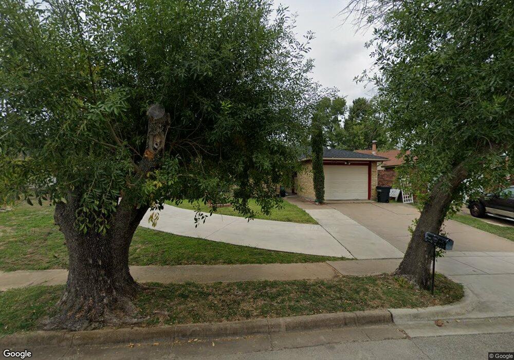 7416 Tunbridge Dr, North Richland Hills, TX 76182 - photo 1