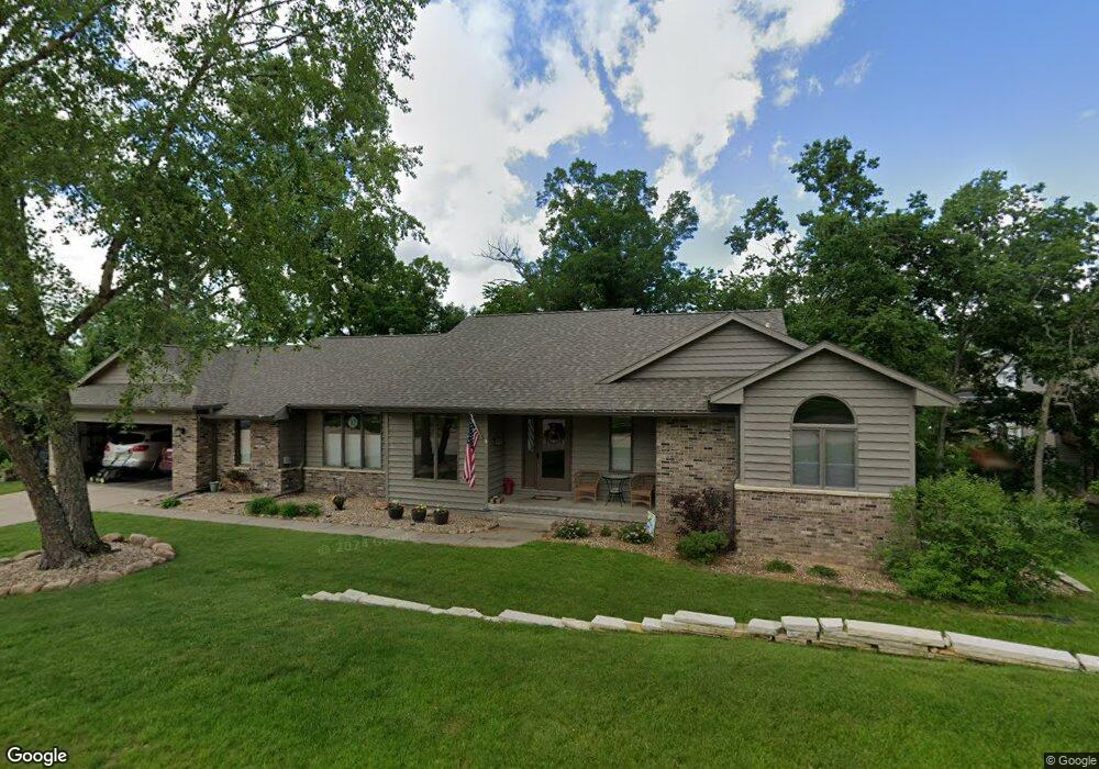 3480 Plum Grove Ct NE, Cedar Rapids, IA 52402 - photo 1