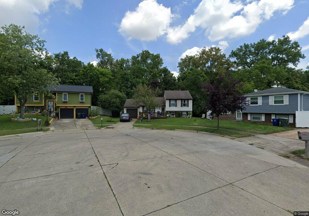 1472 Red Leaf Ln, Columbus, OH 43223 - photo 1