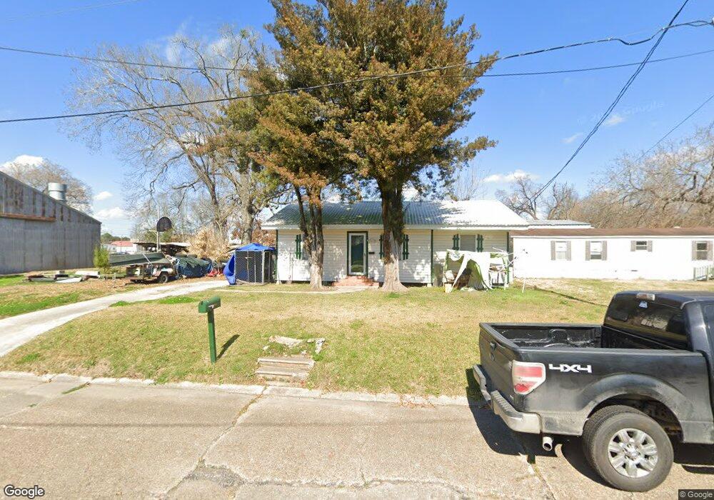 303 Camelia St, New Iberia, LA 70563 - photo 1