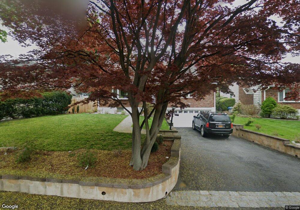 27 Mohawk Rd, Yonkers, NY 10710 - photo 1