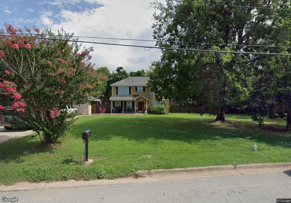 933 W Coffin St, Denison, TX 75020 - photo 1