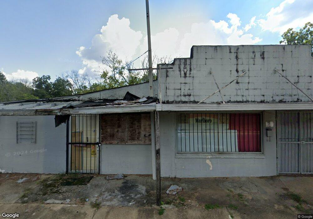 611 W Powell St, Dothan, AL 36303 - photo 1