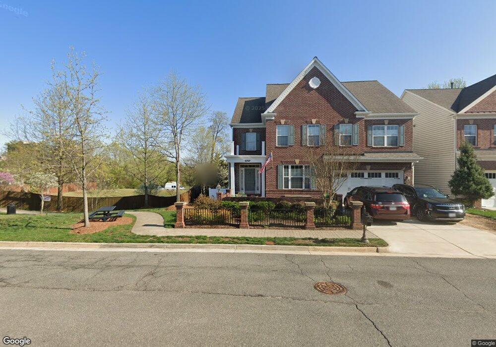 3743 Falls Gate Ct, Falls Church, VA 22041 - photo 1