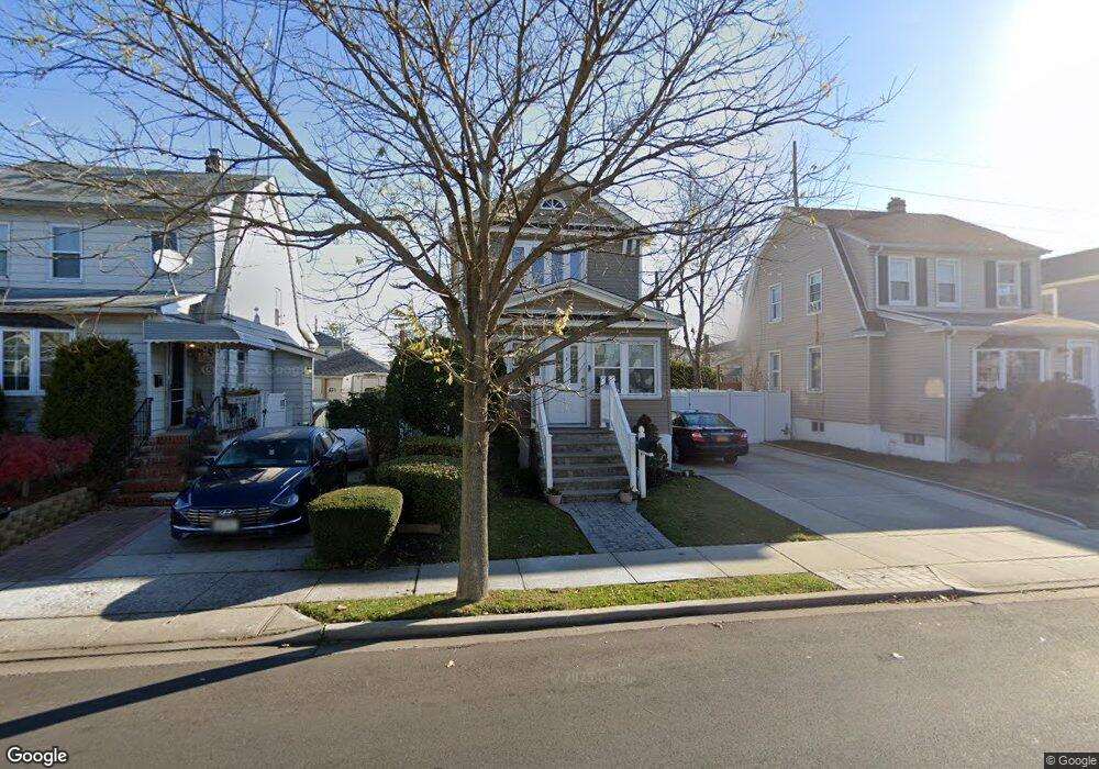 141 Cochran Place, Valley Stream, NY 11581 - photo 1