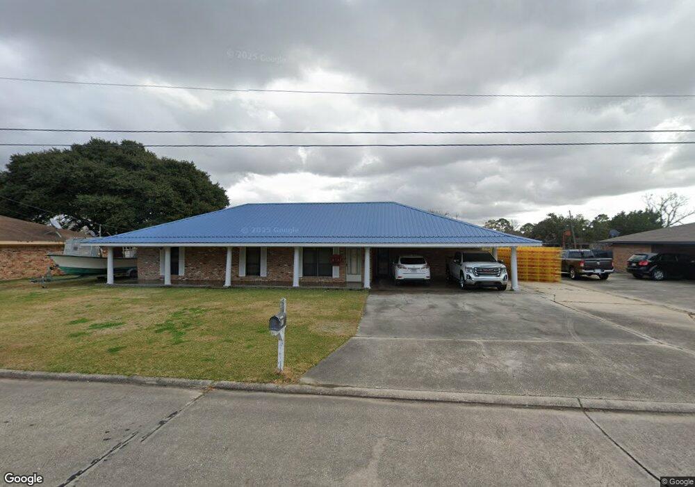 913 Roberta St, New Iberia, LA 70560 - photo 1