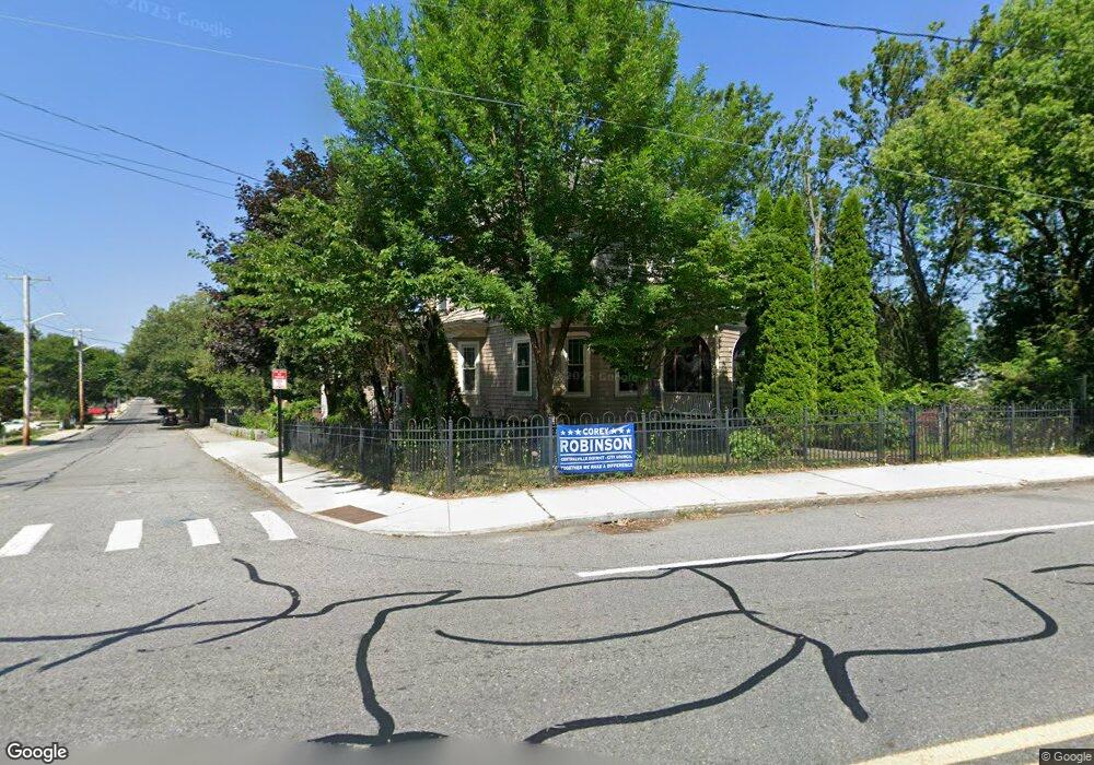 984 Bridge St, Lowell, MA 01850 - photo 1