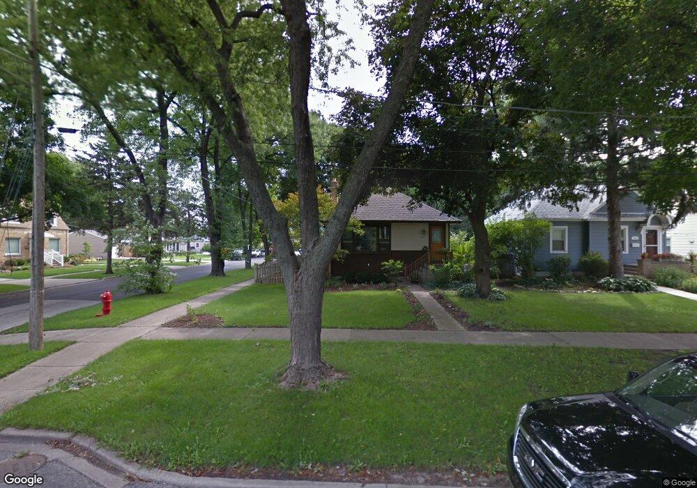 1463 Maple St, Des Plaines, IL 60018 - photo 1