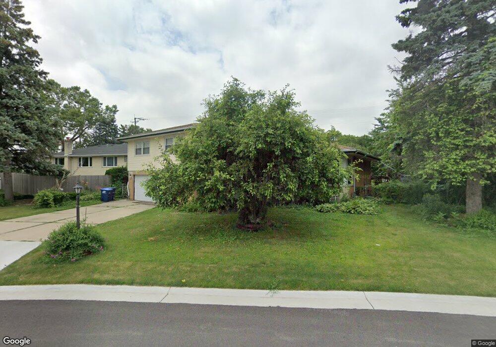 1877 Berry Ln, Des Plaines, IL 60018 - photo 1