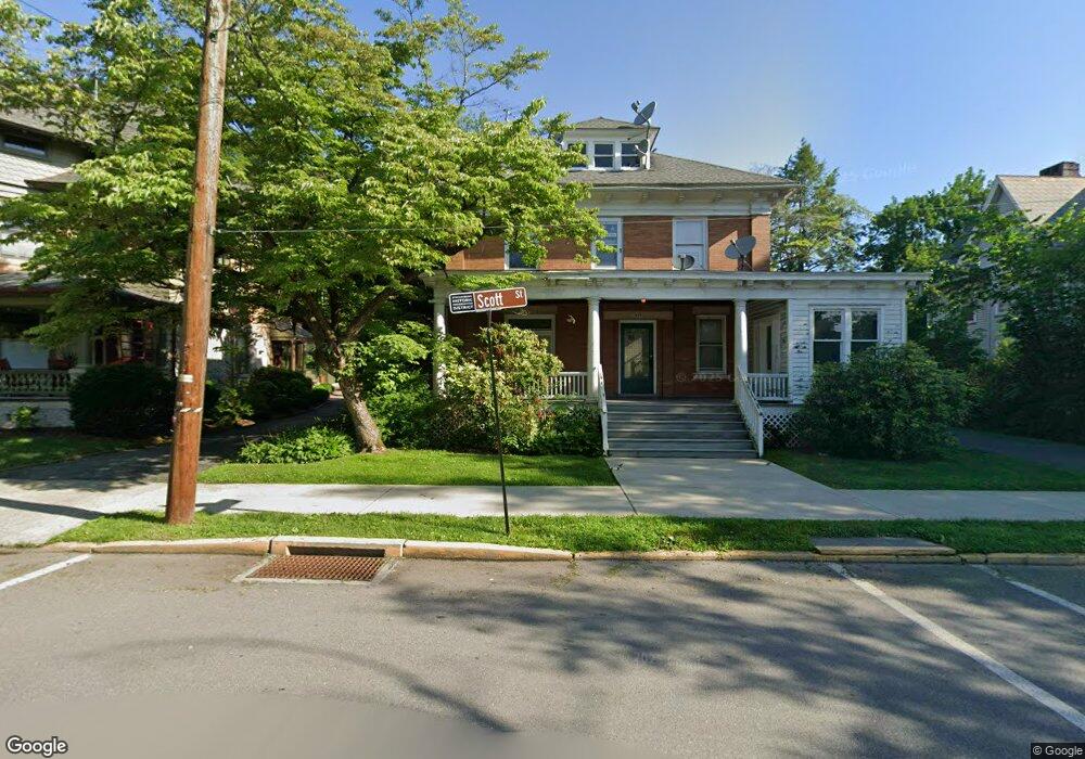 552 Scott St unit 2nd FL Front, Stroudsburg, PA 18360 - photo 1