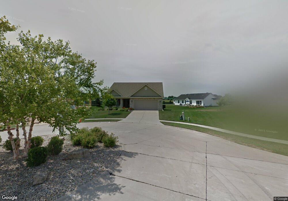 2641 E 56th Ct, Davenport, IA 52807 - photo 1