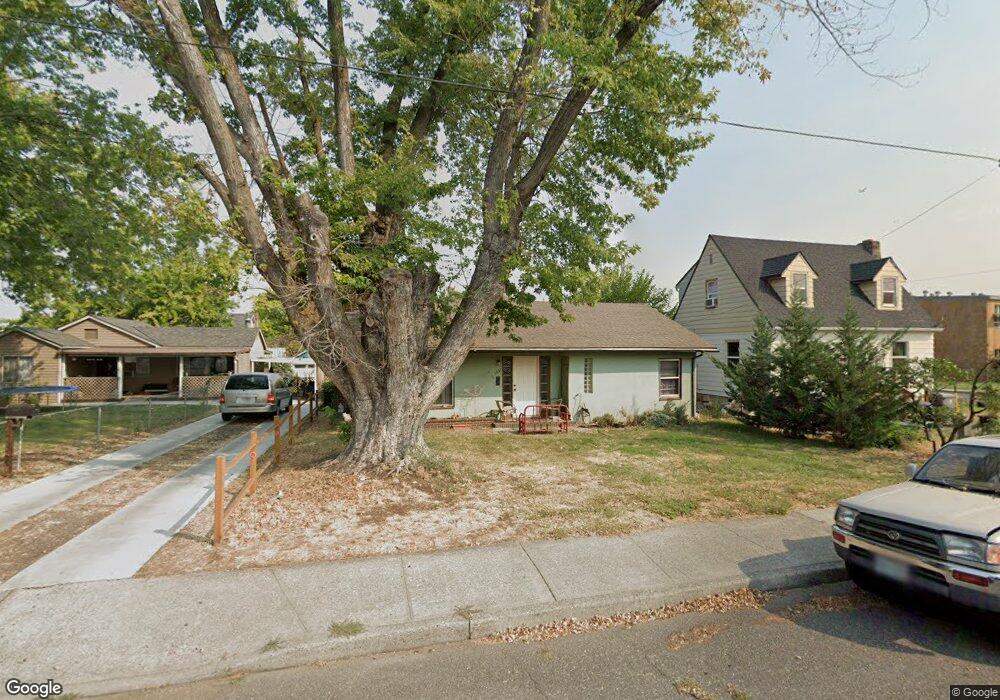 1021 E 13th St, the Dalles, OR 97058 - photo 1