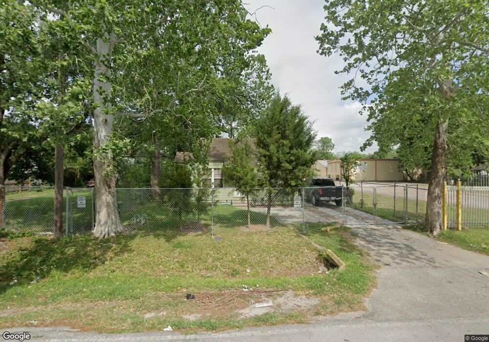 8406 Appleton St, Houston, TX 77022 - photo 1