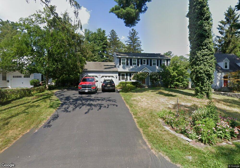 33 Hawthorne Ave, Delmar, NY 12054 - photo 1