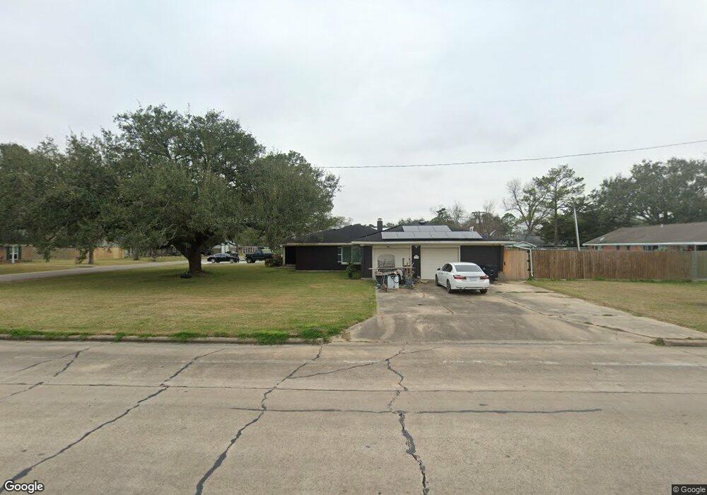 304 Hillje St, Alvin, TX 77511 - photo 1