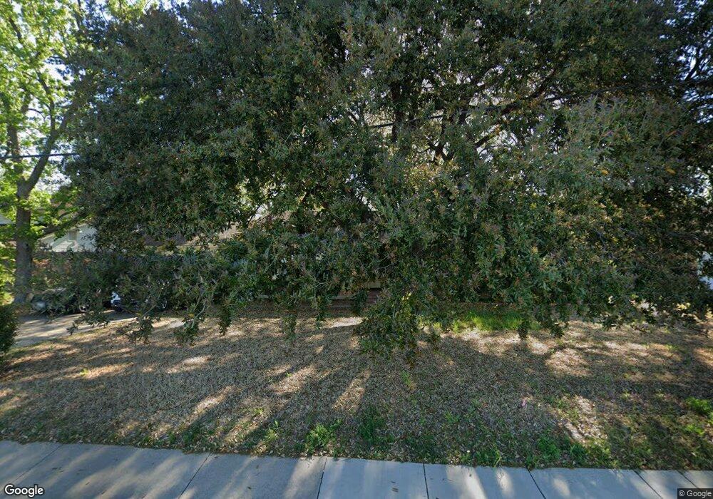 1014 N Bonnie Brae St, Denton, TX 76201 - photo 1