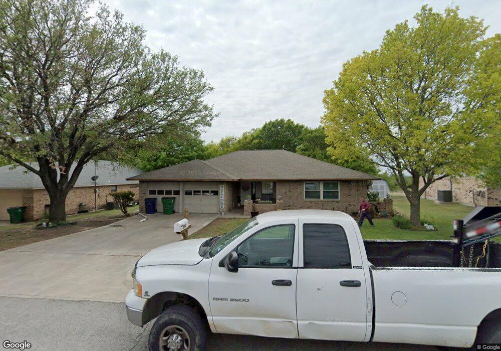 204 S Sendero Dr, Decatur, TX 76234 - photo 1