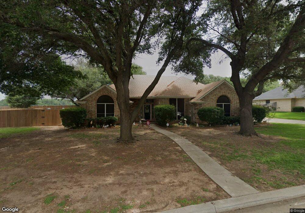 1802 Oakmeadow Dr, Decatur, TX 76234 - photo 1