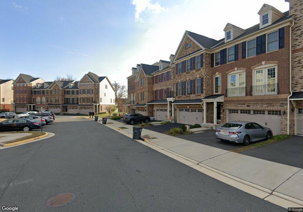 25001 Cambridge Hill Terrace, Chantilly, VA 20152 - photo 1