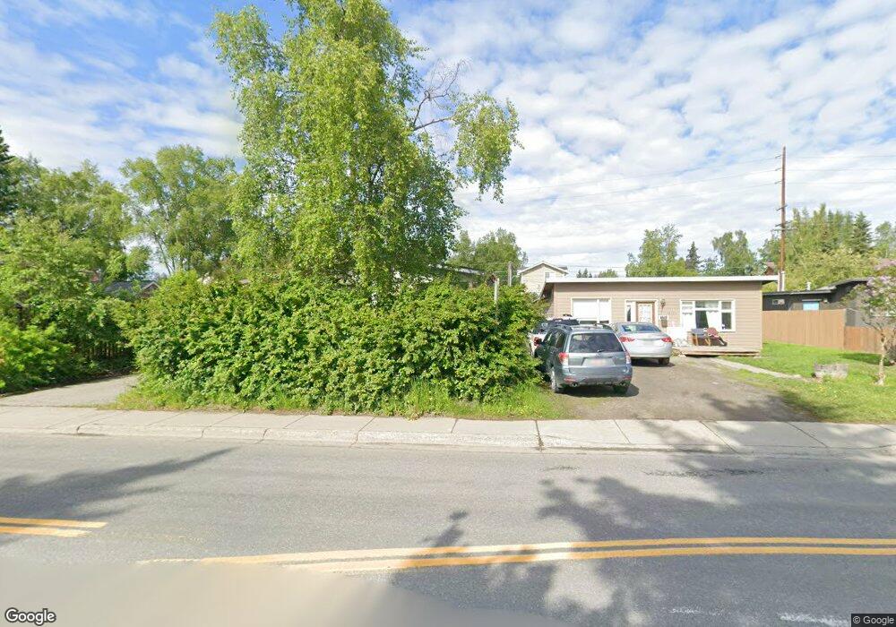1518 E St, Anchorage, AK 99501 - photo 1
