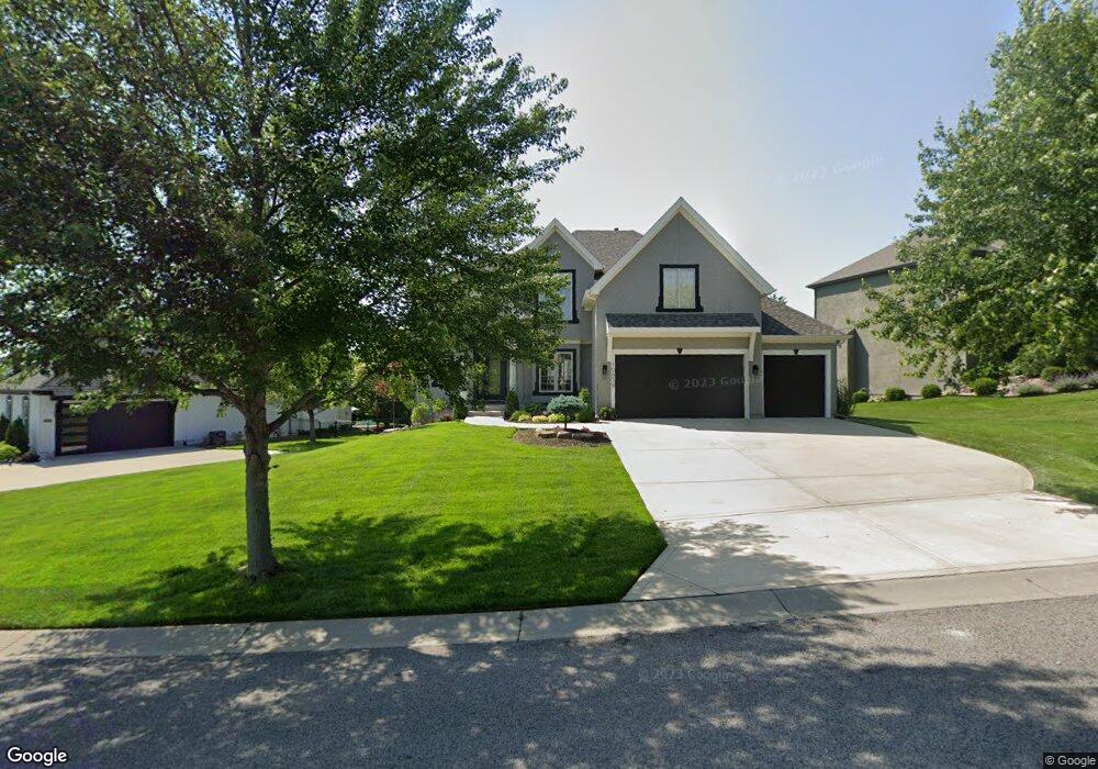 10639 W 168th Ct, Overland Park, KS 66221 - photo 1