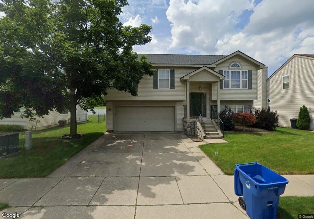 1084 Dartmouth Ln, Waterford, MI 48327 - photo 1