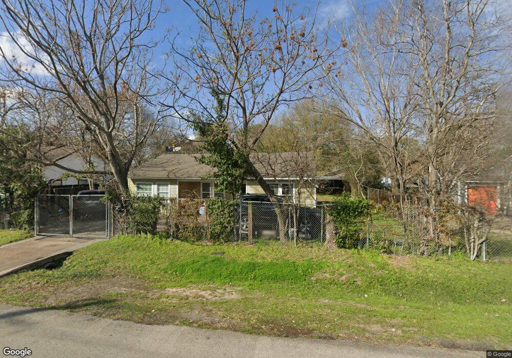 531 Plymouth St, Houston, TX 77022 - photo 1