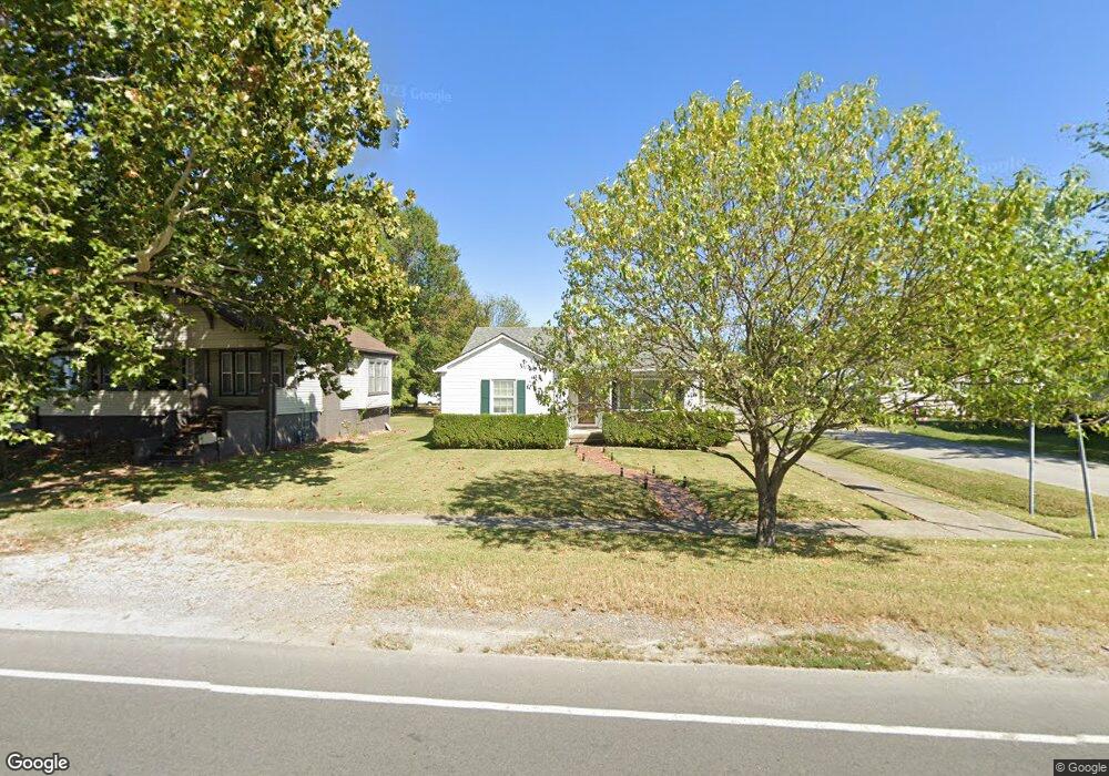 1002 N Main St, Harrisburg, IL 62946 - photo 1