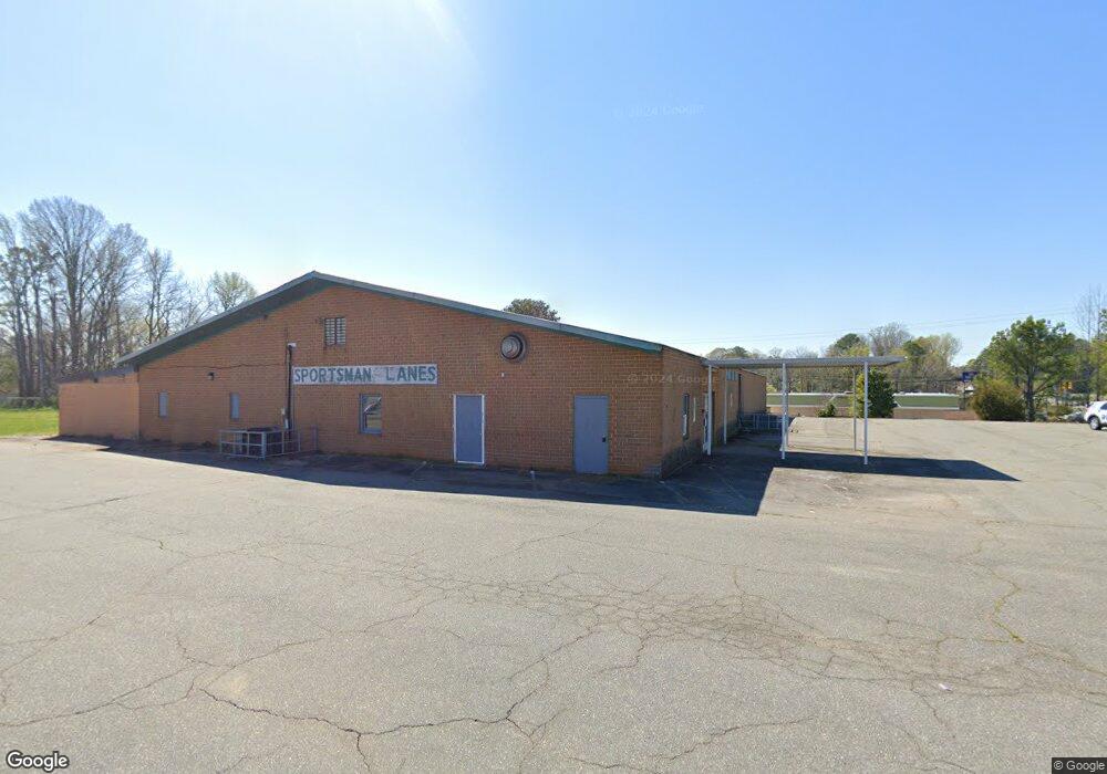 210 E 11th St, Siler City, NC 27344 - photo 1