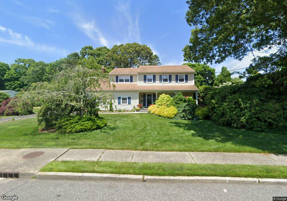 7 Verka Ct, Bayport, NY 11705 - photo 1