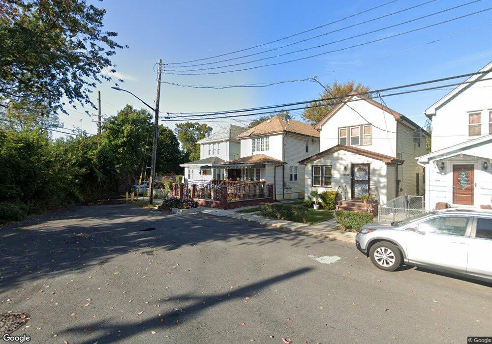 9470 199th St, Hollis, NY 11423 - photo 1