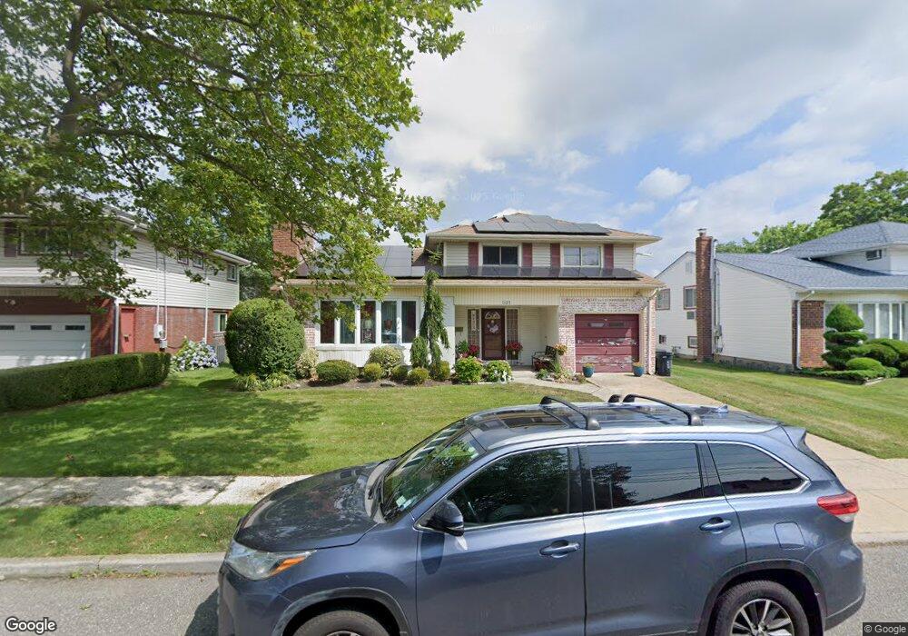 831 Van Buren St, Baldwin, NY 11510 - photo 1