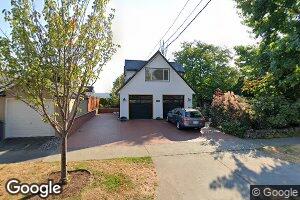 8450 Island Dr S, Seattle, WA 98118