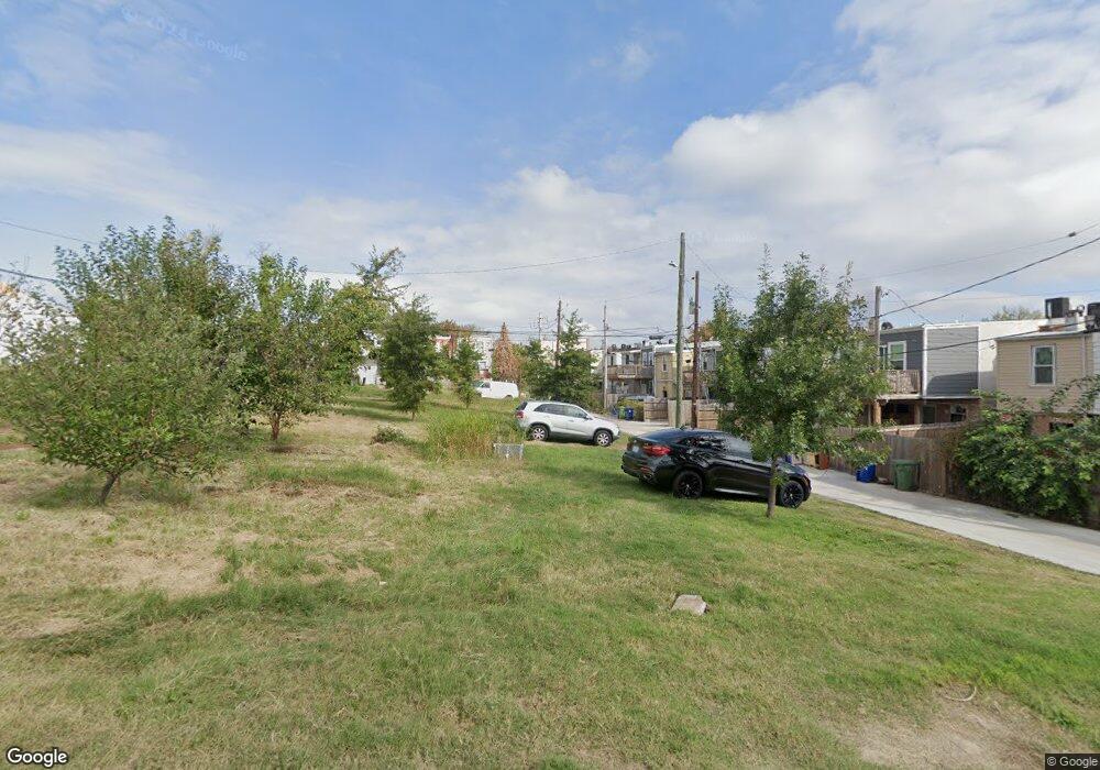 1624 E Hoffman St, Baltimore, MD 21213 - photo 1