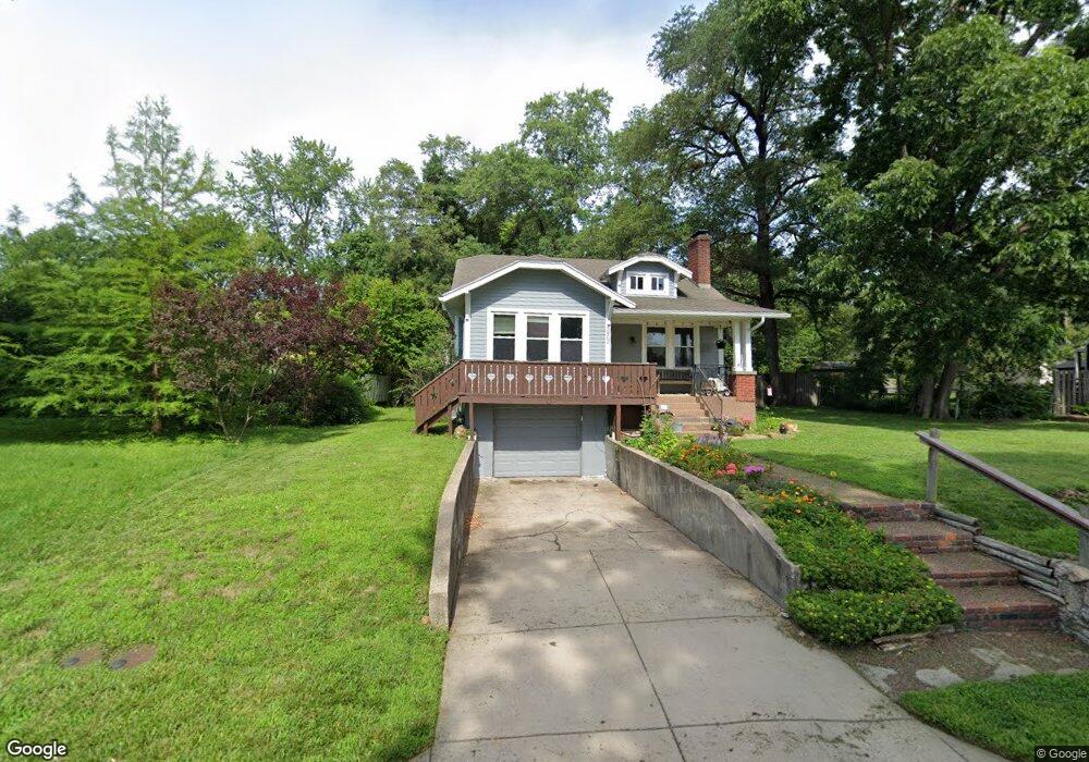 5802 Cody St, Shawnee, KS 66203 - photo 1