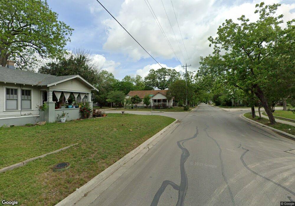 435433 N San Marcos St, Seguin, TX 78155 - photo 1