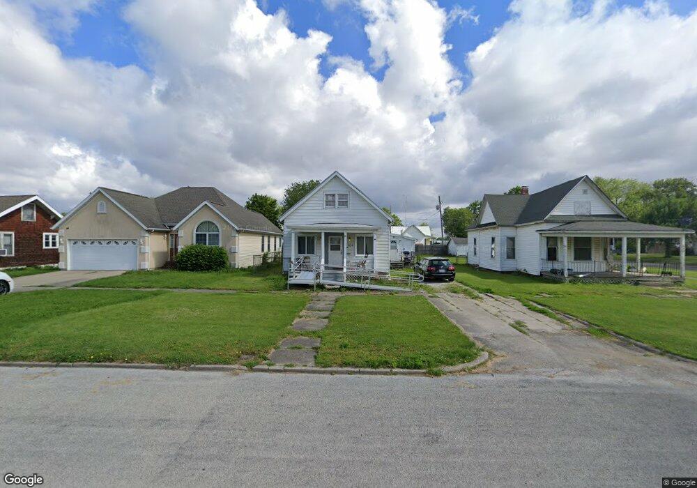 604 Prairie Ave, Mattoon, IL 61938 - photo 1