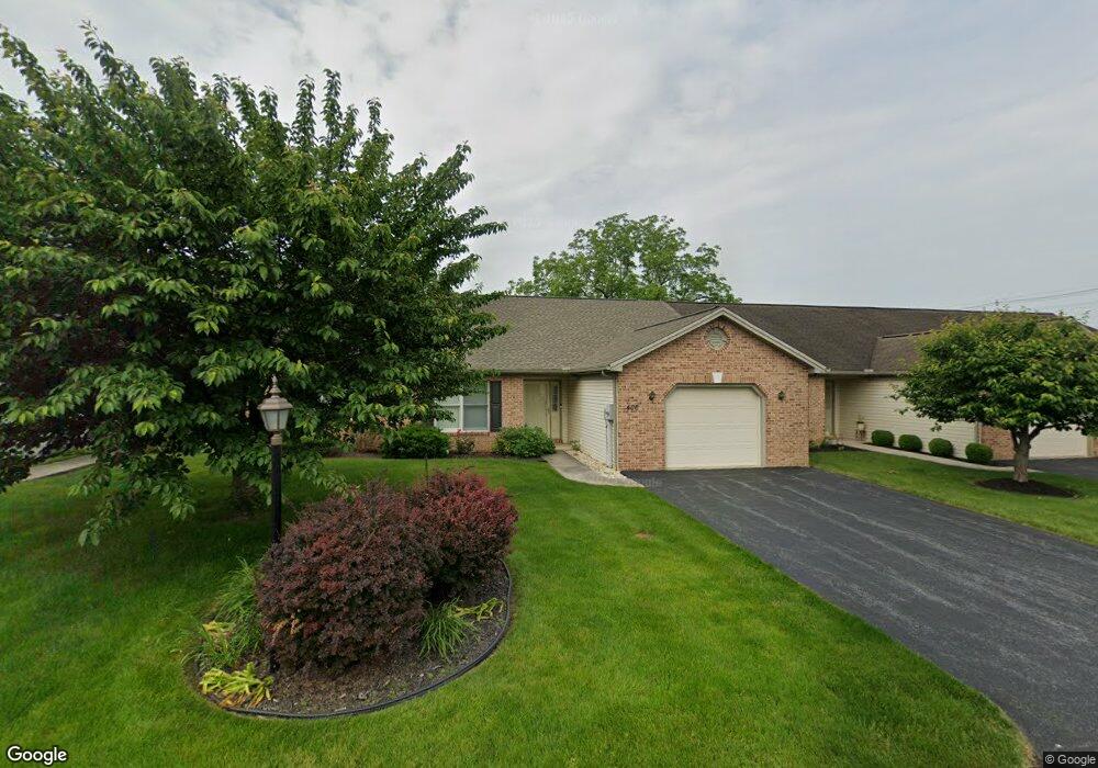 406 Benjamin Dr, Chambersburg, PA 17201 - photo 1